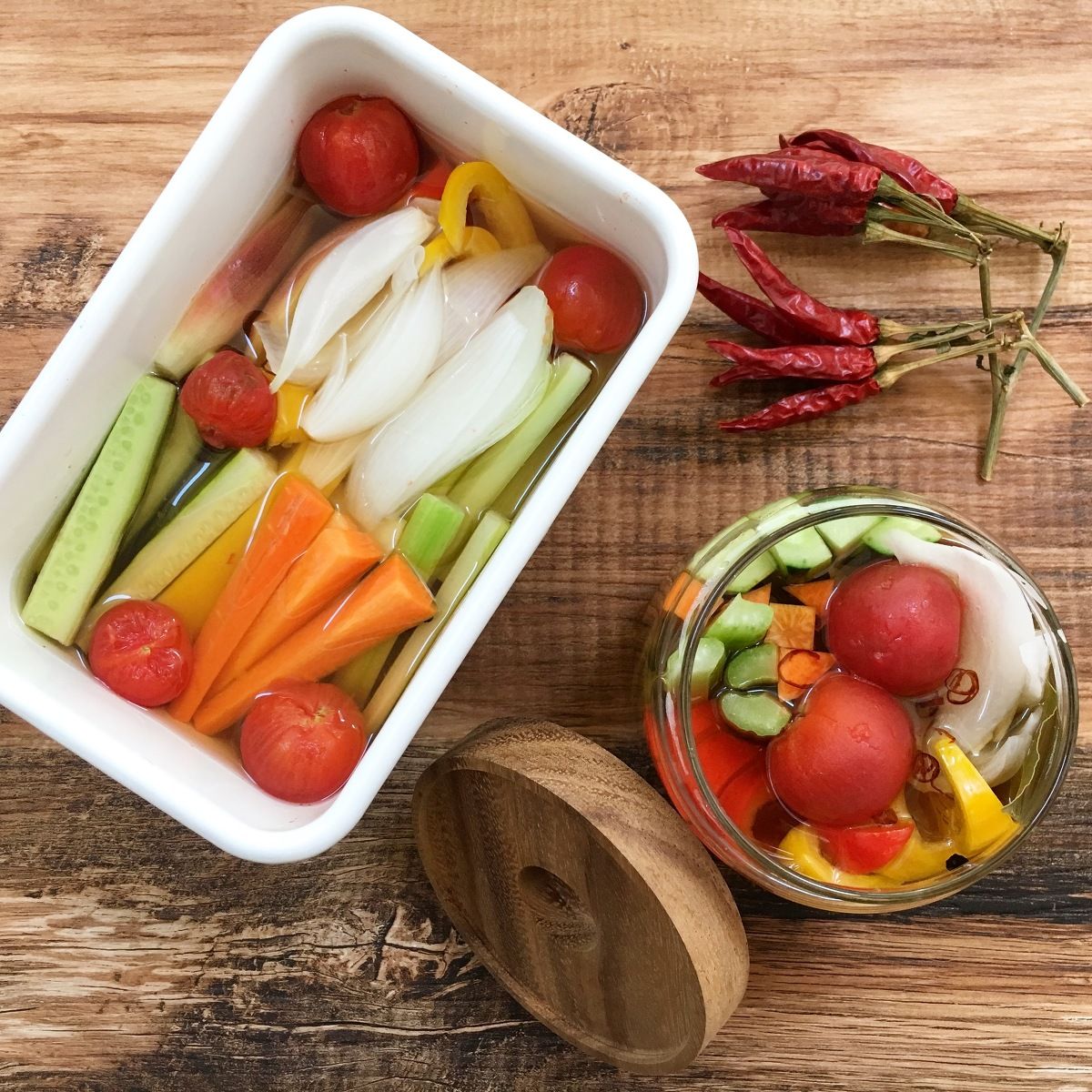 簡単ピクルスレシピ:驚くほど簡単で美味しい! 9 ピクルスの材料:野菜の種類