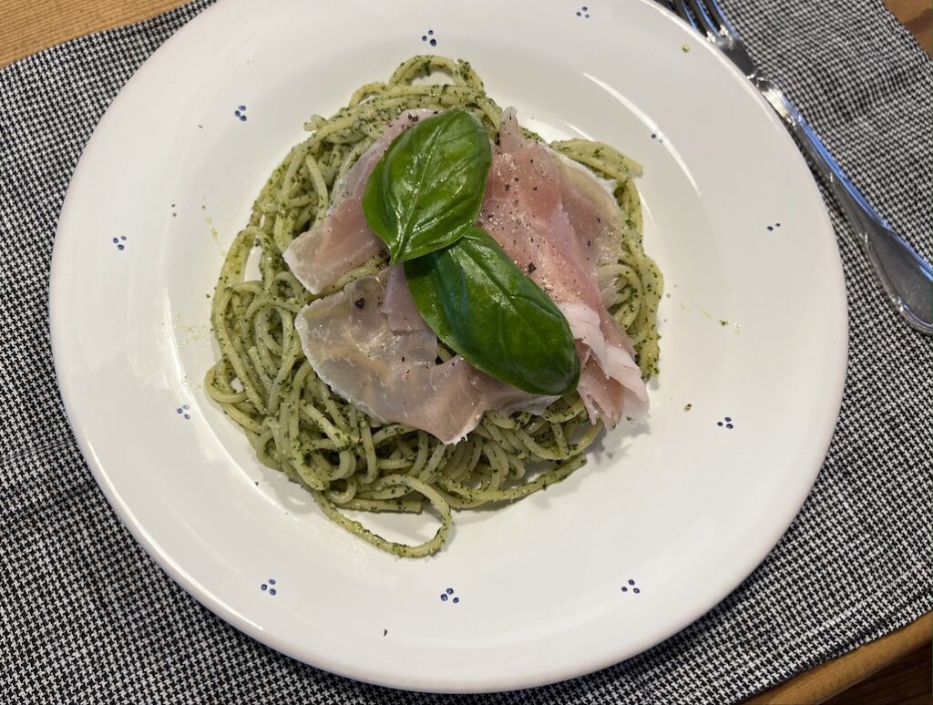 ジェノベーゼと他のパスタソースとの比較