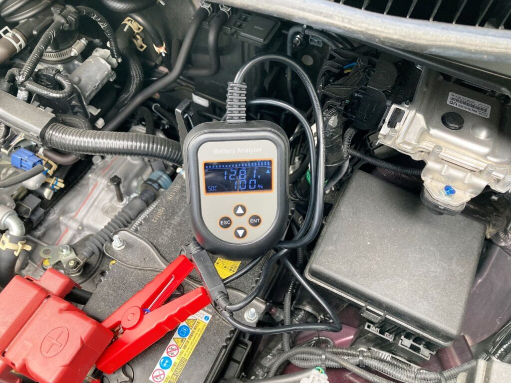 バックグラウンド再生中にバッテリー消費は増えますか？